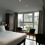 Hotel Logis Les Pages Lunéville