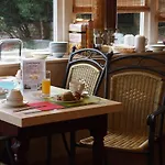 Отель Logis Les Pages Люневиль