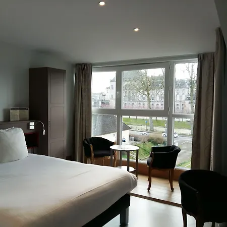 Hotel Logis Les Pages Luneville