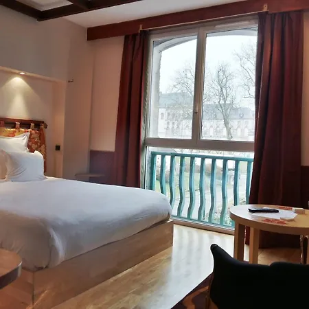 Hotel Logis Les Pages Luneville