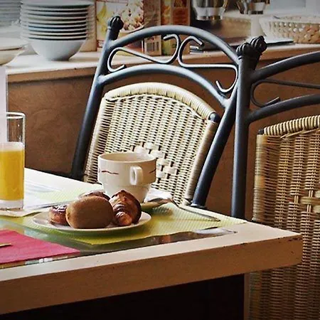 Hotell Logis Les Pages