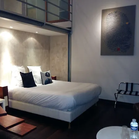 Hotel Logis Les Pages