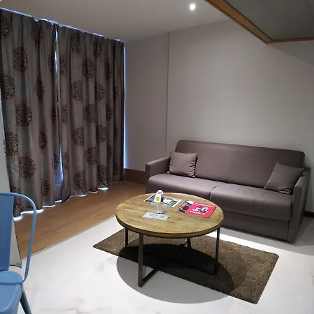 Hotell Logis Les Pages