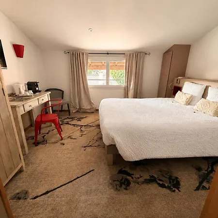 Hotel Logis Les Pages Luneville