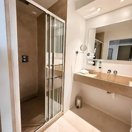 Hotel Logis Les Pages 3*