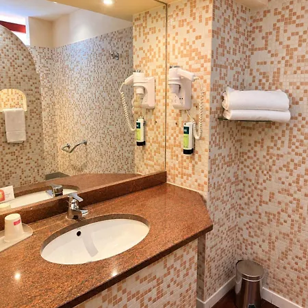 Logis Les Pages Hotel Luneville