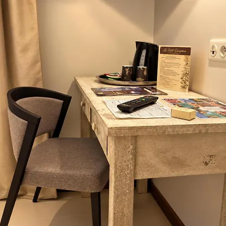 Logis Les Pages Hotel 3*
