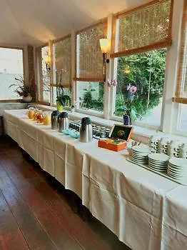 Hotel Logis Les Pages 3*
