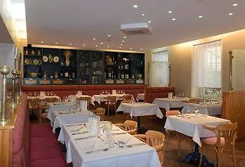 Logis Les Pages فندق Lunéville