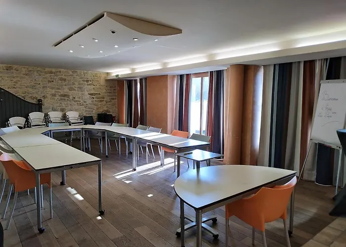 Logis Les Pages Люневиль