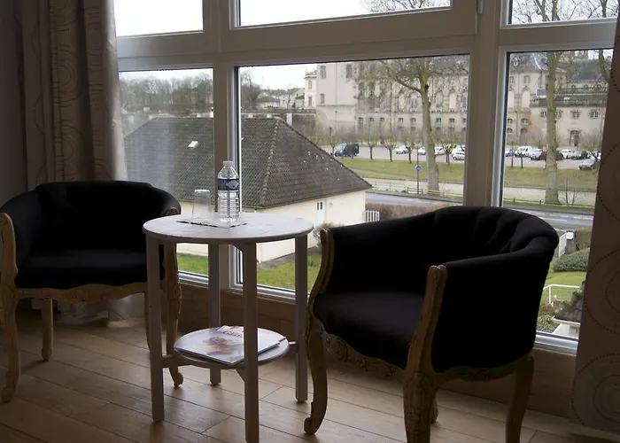 Logis Les Pages Отель 3*