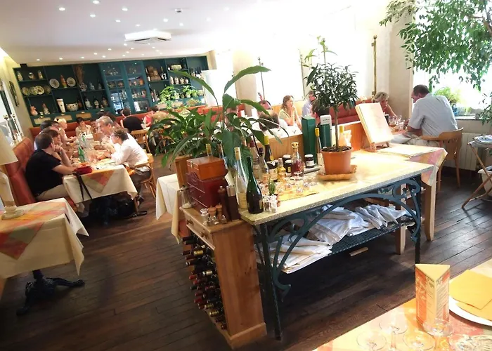 Отель Logis Les Pages 3*