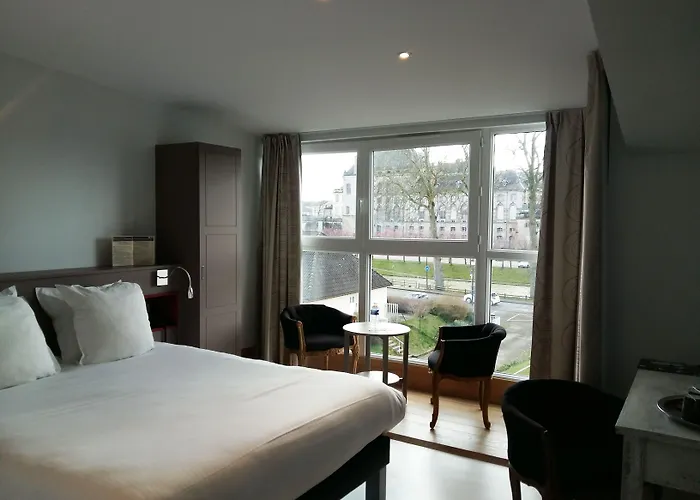 Отель Logis Les Pages Люневиль