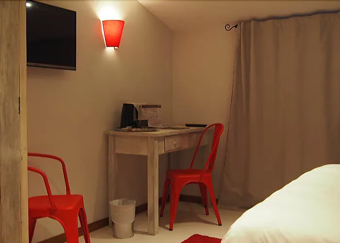 Logis Les Pages Люневиль