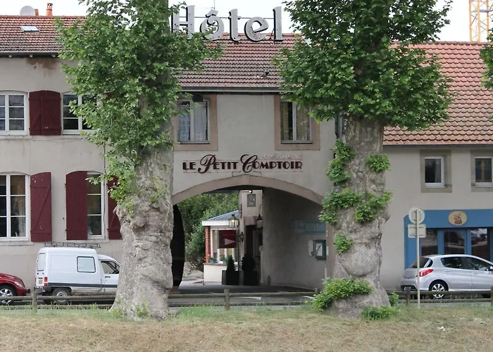 Отель Logis Les Pages Люневиль