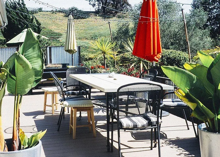 Отель Logis Les Pages