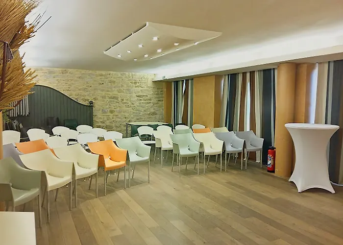 فندق Logis Les Pages