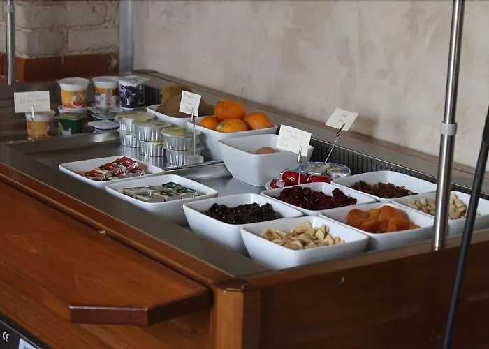 Отель Logis Les Pages 3*