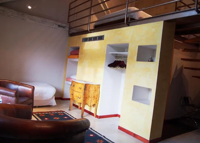 Logis Les Pages 3* Люневиль