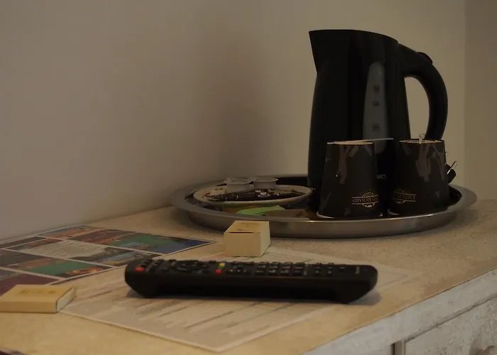 Logis Les Pages 3* Люневиль